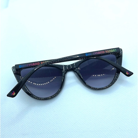 Walt Disney World Parks Mickey Mouse Rainbow Pride Adult Sunglasses - Picture 4 of 8
